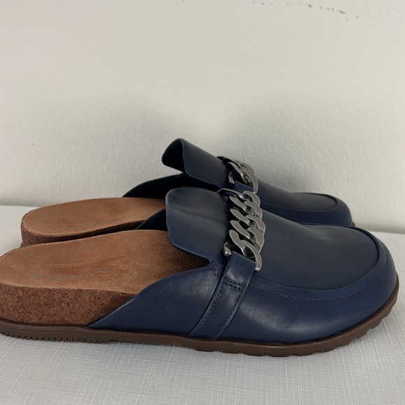 Vionic, Georgie-Round toe Navy Blue Flat Mules. Size 8.5 - Picture 5 of 12